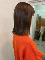 ポーチバイハニー オモテサンドウ(PORCH by HONEY omotesando)&nbsp;大人可愛い20代30代40代外はねストレート×オリーブベージュ