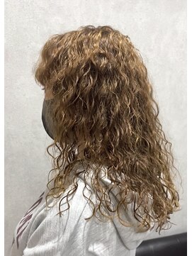 リアイス(Re:ICE) 波巻き風ビーチウェーブブリーチパーマ