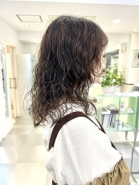 ゼンコー オモテサンドウ(ZENKO Omotesando) レイヤーパーマくるくるパーマロングパーマウルフパーマ