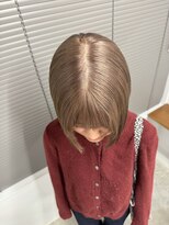 ニュード(niud) ホワイトベージュ
