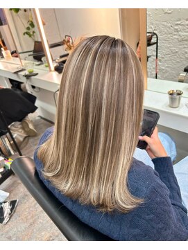 ブレンド 渋谷(BLend) 黒髪ボブルフネビージュ小顔ワンレンスペインカール