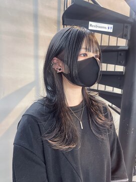 イロハ(IROHA) ロングウルフ×インナーグレージュ