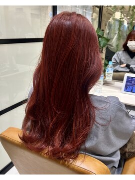 ピークアブー 銀座並木通り(PEEK-A-BOO) ブリーチなし/レッドカラー/レイヤーなし/ロング/赤髪