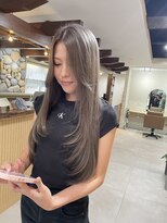 ロアバイチェリーコークウブ(Loa by CHERRY COKE ubu)&nbsp;ロングレイヤーとグレージュ