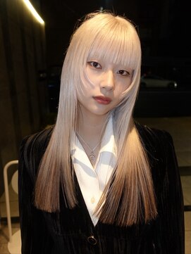 ユルク トウキョウ(jurk tokyo) ブリーチ１回で作るホワイトブロンド×毛先ブラウンカラー