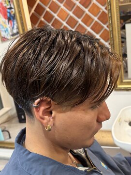 レガーレ(Legare) センターパート×テーパーフェード