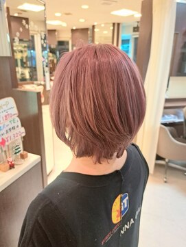 マリーインターナショナル 浦添店(MARIE INTERNATIONAL) ショートカットショートボブピンクベージュブラウン