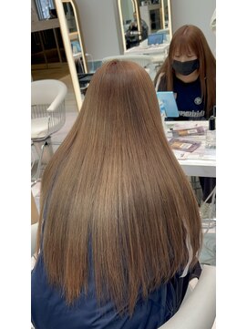 ロンドルピナス 小倉(Lond Lupinus) ミディアムレイヤーカット/似合わせカット/大人ガーリー/20代