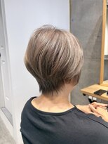アルトル 池袋2nd(altru)&nbsp;◇大人40代50代60代ショートボブ丸みショート白髪ぼかし