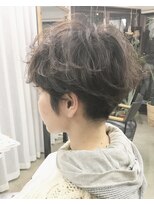 コス(kos) マッシュショートにくせ毛パーマ