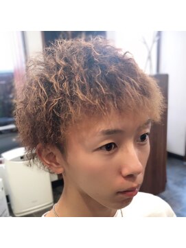 アミューズ(amuse) ハードツイストｂｙカットハウス アン