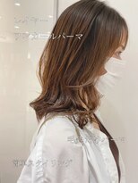 アピッシュ ギンザ(apish ginza)&nbsp;tomo 上品なくびれ風ワンカールパーマ