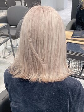 リンドトウキョウ(LINDO TOKYO) Y.Y56_外ハネボブ×ホワイトベージュ/ハイトーン/Wカラー