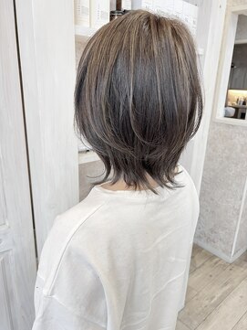 キャアリー(Caary) 福山市美容室Caary 大人女子ハイライトグレージュカラー♪