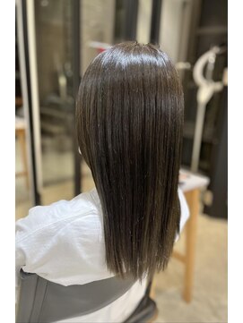 ニーイチイチ(211) 暗めカラー/ことりベージュ/アッシュブラック