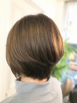 レリビー アウラ(LELiBE_'aula) ショートボブ