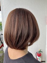 フリー(Free)&nbsp;脱白髪染め白髪ぼかしシークレットハイライト・ショートボブ