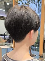 トリコ ショップアンドヘアサロン(tricot shop hair salon)&nbsp;首が綺麗に見える刈り上げマッシュショート　フクザワ