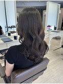 オリーブベージュ