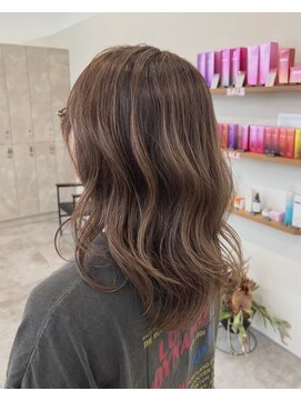 ノマド 印西牧の原千葉ニュータウン(NOMAD) 黒髪/オリーブグレー/小顔/ココアベージュ/印西牧の原駅