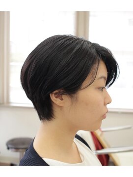 クール耳かけショートヘア
