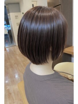 ヴィサージュクルー(VISAGE crew) 艶々なグラデーションボブ