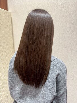 アクセ ナチュラルストレートロングヘア透明感ウォームベージュ20代30代