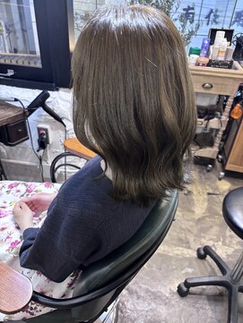 ルミエ ヘアサロン 経堂店(Lumie hair salon) 外ハネボブオリーブベージュ