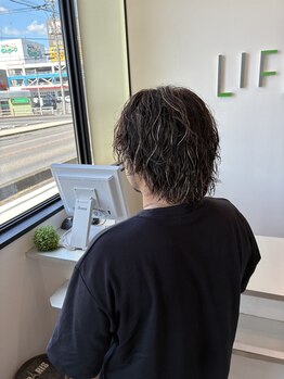 ライフ 本店(LIFE)の写真/メンズ大歓迎◎学生からビジネスマンまで幅広い年代からの支持！清潔感溢れるトレンドスタイルもお任せ♪