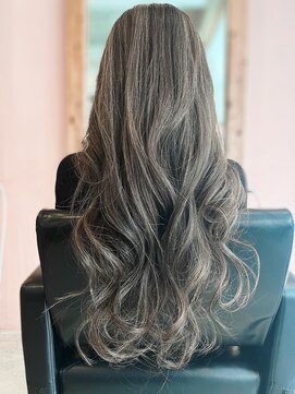 ティータ(teeta) 【浦中】　波立つ外国人風ハイライトカラー（静止画）