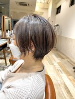 ネオリーブエム(Neolive em;)&nbsp;白髪ボカシハイライト×大人ショートボブ☆