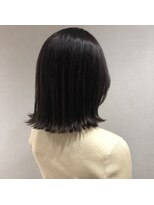 イーチ ヘアーアンドトータルビューティ(each hair&total beauty)&nbsp;【山田紗羅】外ハネぱつっとボブ/艶感アッシュ