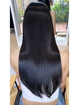 ジーナ 福岡天神(Zina) Deep Silver × Premium髪質改善トリートメント