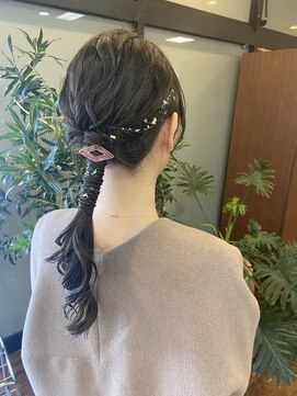ネバーランド 平成店(NEVER LAND) ローポニーヘアアレンジ