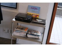 フィールズ ライク(FEELS LIKE.)の雰囲気（レコードを聞いたりファッション誌もご自由にお読みください）
