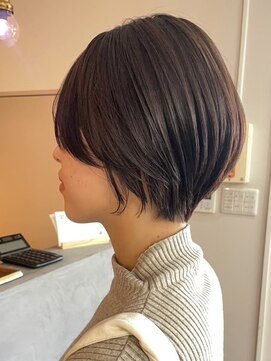 ビスクヘアデザイン(bisq hair design) ショートヘアー　ブラウンカラー　前髪カット　顔まわり　韓国風