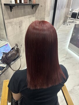 エル(L by truecreation) 高発色なディープレッド