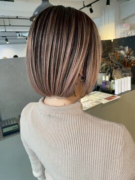 メリー オオサカ(Merly Osaka) contrast beige balayage
