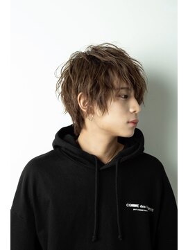 ユーフォリア 渋谷グランデ(Euphoria SHIBUYA GRANDE) 動き×カット×パーマ×刈り上げ×センターパート