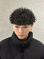 ササ(33) 【黒髪×波巻きパーマ】