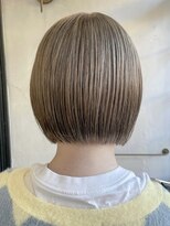 カムジーヘッドカミノウラ(COMEGHEAD KAMINOURA)&nbsp;上乃裏ブリーチダブルカラーイルミナカラー顔周りレイヤー