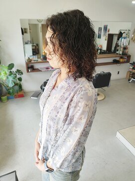 ガブ(GABU.) スパイラルパーマ(ミディアムヘア)