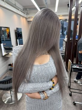 エミーバイモアムー(Emmie byMoremuu) 【Ryuki】ホワイトグレー