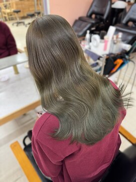 エクラ(ECLAT) ブリーチなしのオリーブベージュ