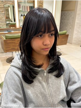 コム(com by neolive) 巻くのが苦手な方におすすめ！ワンカールレイヤー