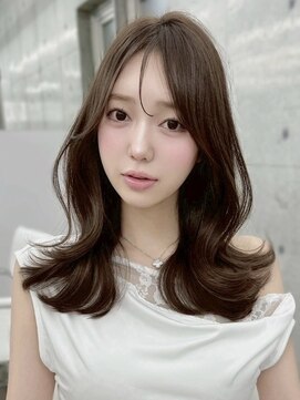 アイヴィ 表参道(IVY) くびれヘア　くびれ巻き　顔まわりレイヤー　シースルーバング