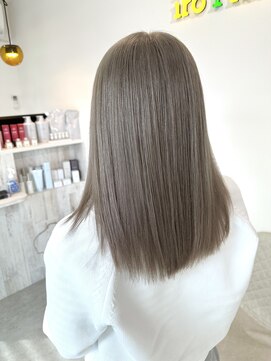 イロアイ(iro I) グレージュ