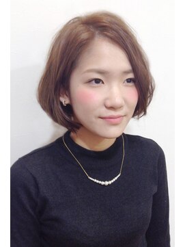 ナンプウ(Nanpu) Nanpu 抜け感ときちんと感があるいいとこ取りショートボブ