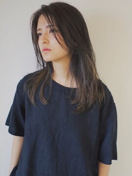 ブルック(BROOK.) 柔らかく、ヘルシーなミディアムスタイル