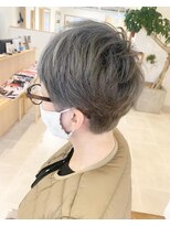 リリィ ヘアデザイン(LiLy hair design) 40代50代60代　グレイカラー　ベリーショート　リリィヘア